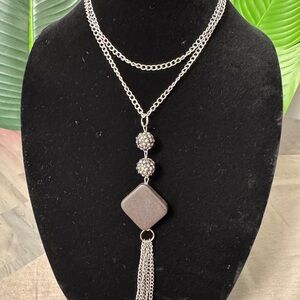 Elegant Silver Necklace with Crystal Accents